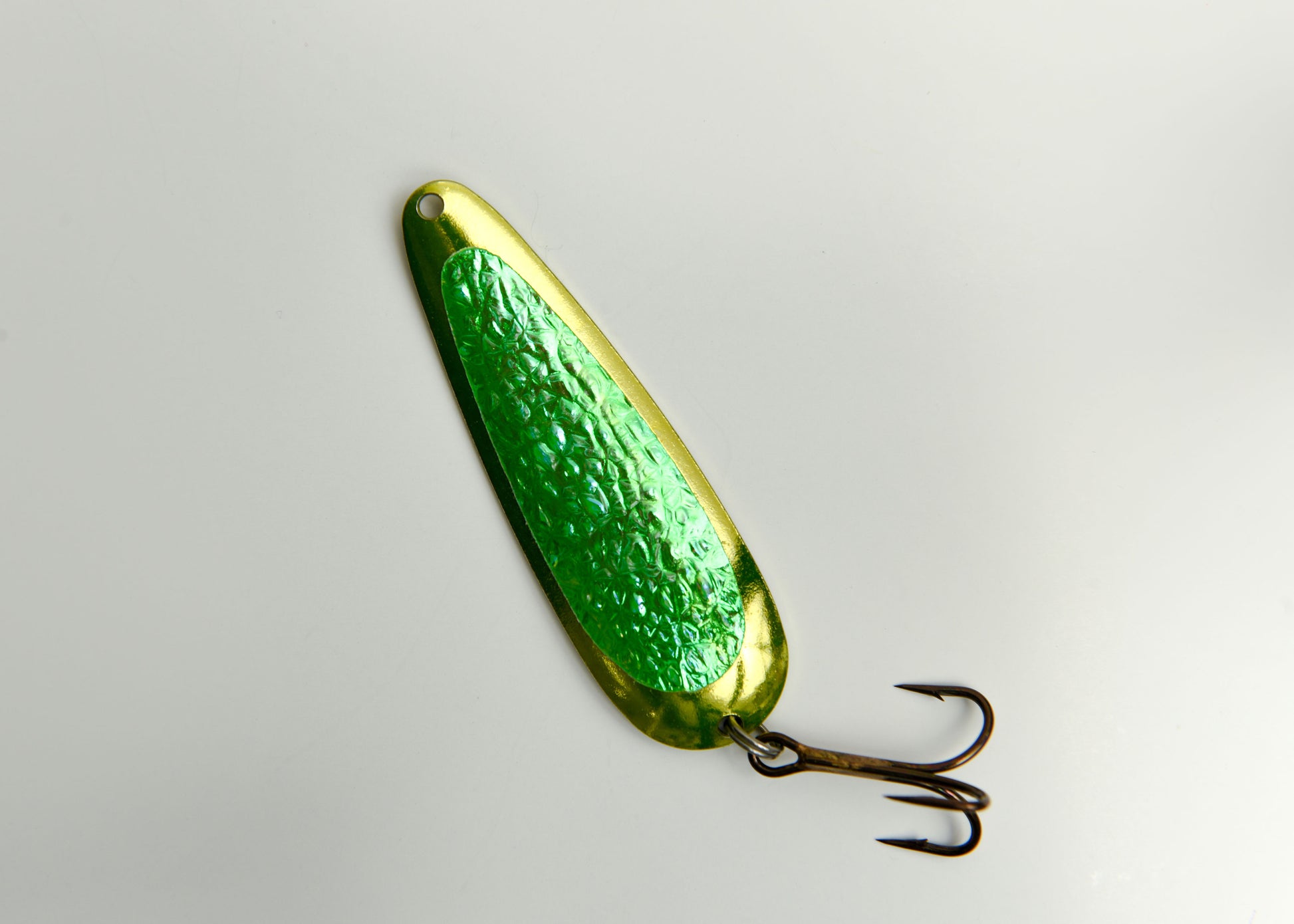 cast a spoon with a fish hook 3 1/2" Refractor™ Casting Spoons – TPTackleCo
